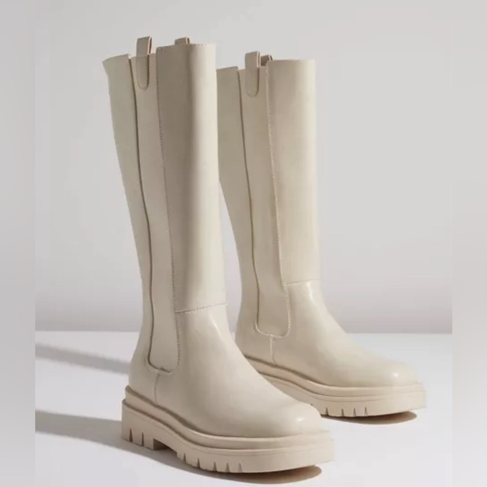 Chelsea Knee Boots cream color with zipper